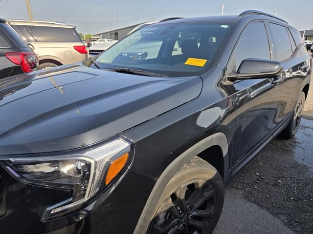 Used 2021 GMC Terrain SLE w/ Driver Convenience Package FWD image 5