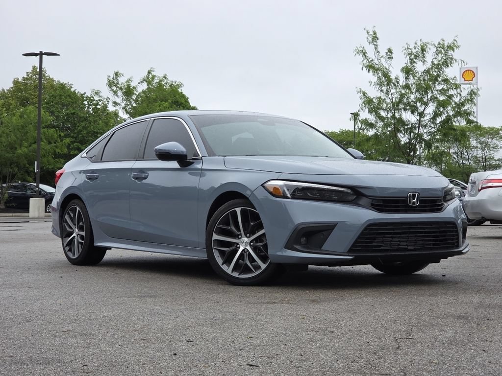 Used 2023 Honda Civic Touring image 2