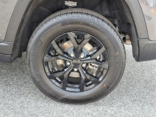 New 2026 Jeep Grand Cherokee Altitude AWD/4WD image 5