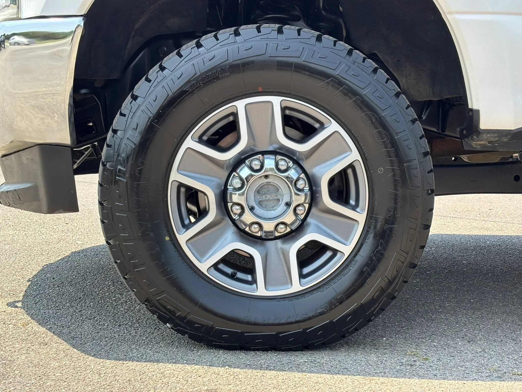 Used 2019 Ford F250 Lariat w/ Lariat Ultimate Package AWD/4WD image 16