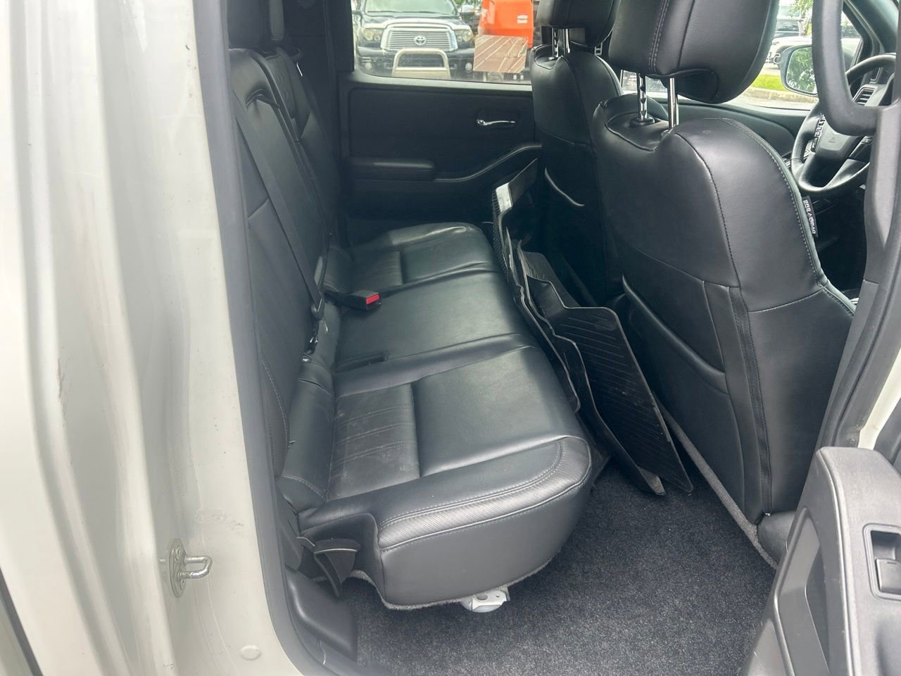Used 2022 Nissan Frontier PRO-4X AWD/4WD image 15