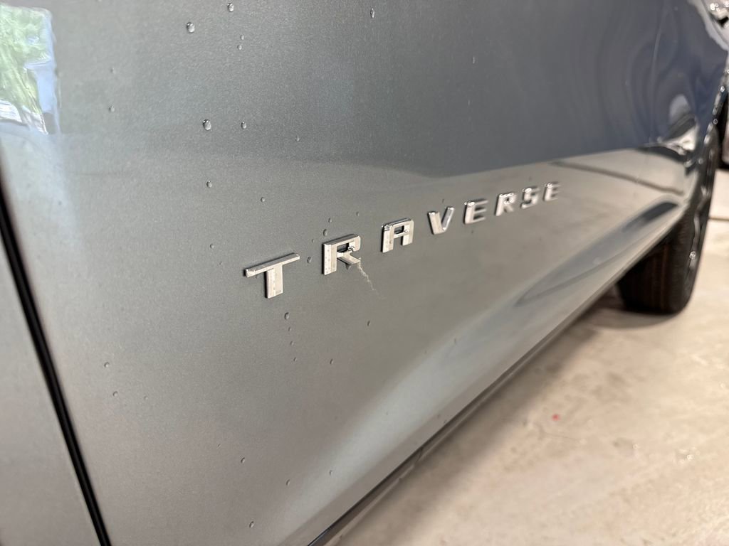 New 2026 Chevrolet Traverse High Country w/ LPO, Floor Liner Package AWD/4WD image 60