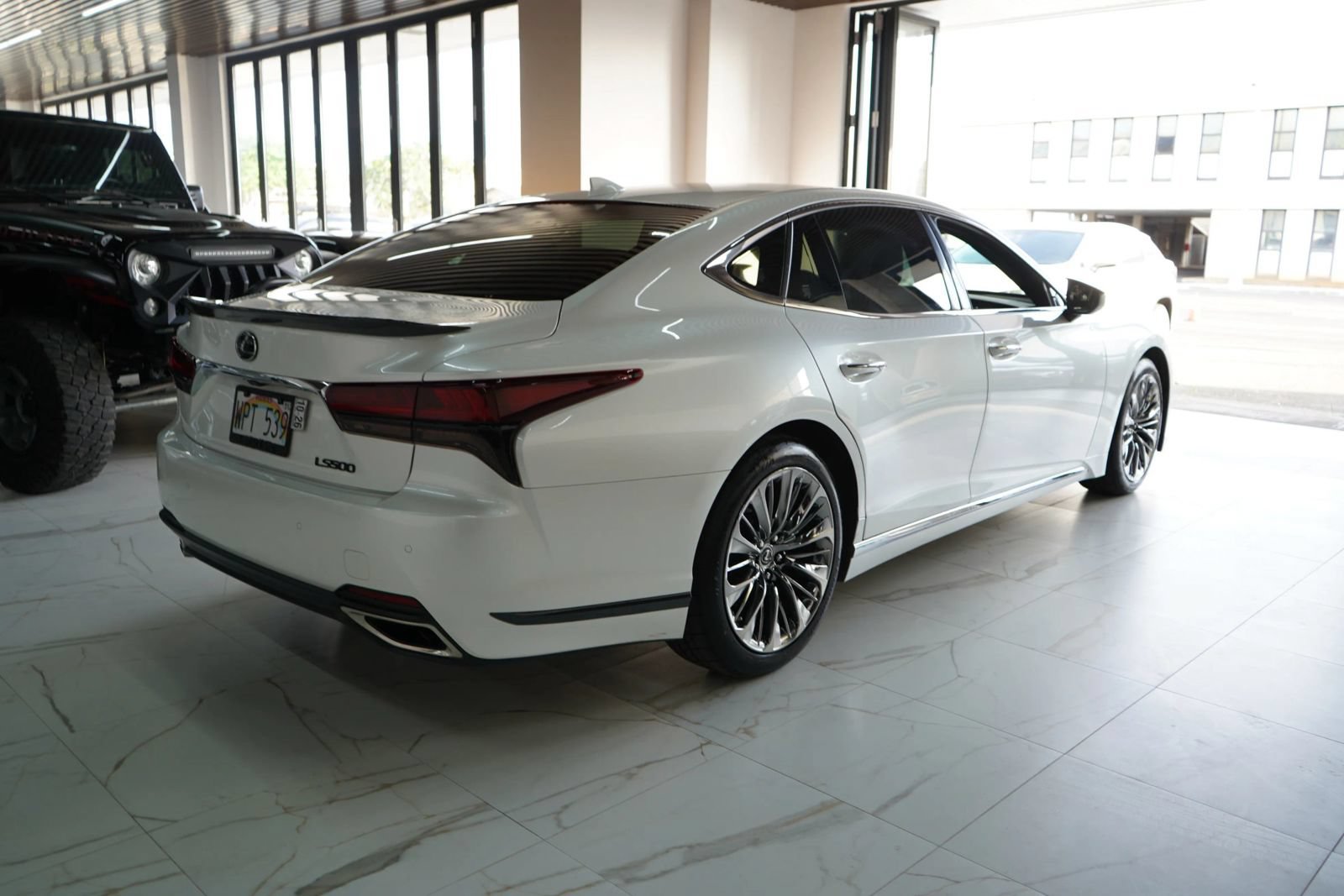 Used 2022 Lexus LS 500 w/ Luxury Package RWD image 24