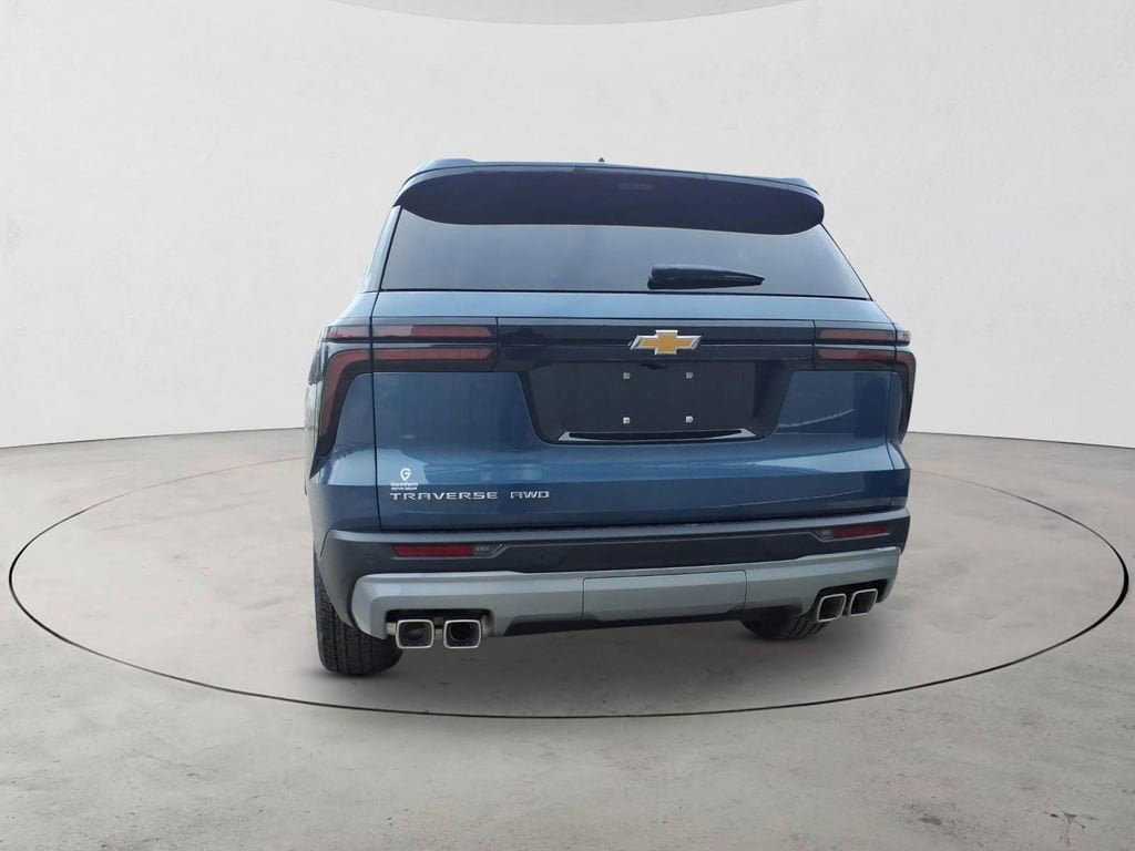 New 2026 Chevrolet Traverse LT w/ Driver Confidence Package AWD/4WD image 6