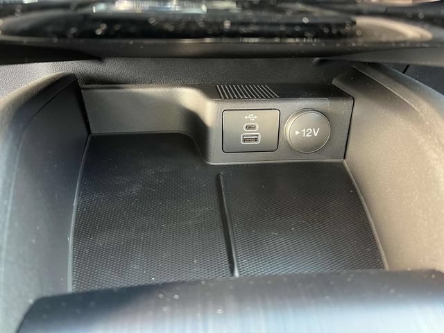 New 2025 Ford Escape SE FWD image 22