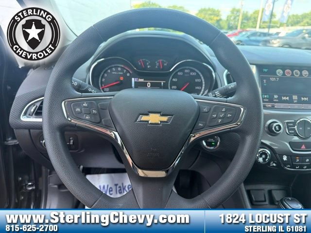 Used 2016 Chevrolet Cruze LT w/ Sun And Sound Package FWD image 16