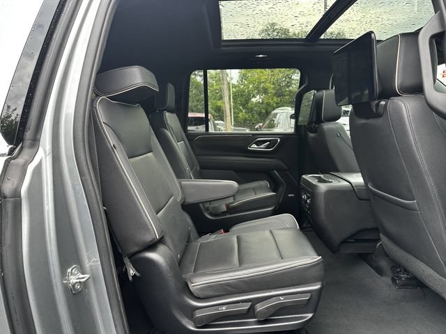 Used 2023 Chevrolet Suburban Premier w/ Advanced Technology Package AWD/4WD image 37