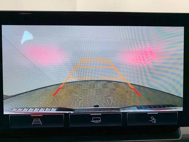 Used 2022 GMC Sierra 1500 SLT w/ SLT Convenience Package image 9