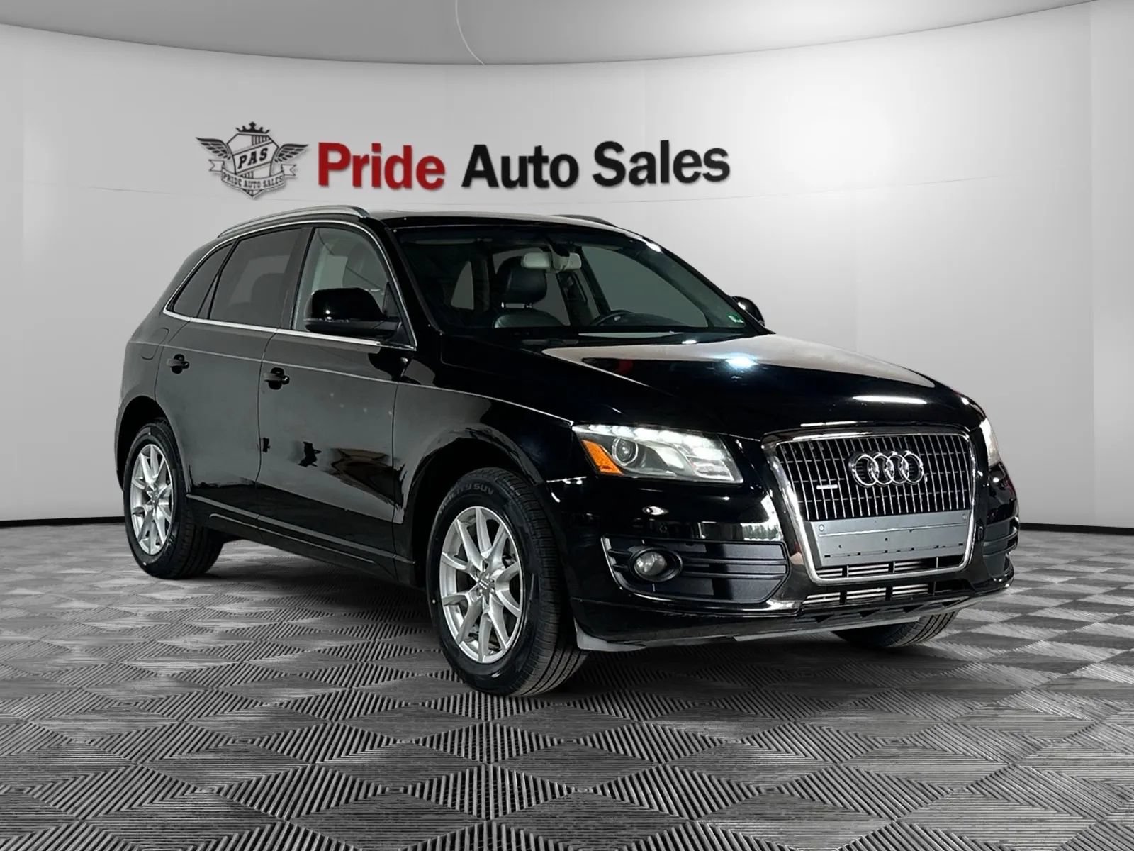 Used 2012 Audi Q5 2.0T Premium Plus w/ Premium Plus Pkg AWD/4WD image 3