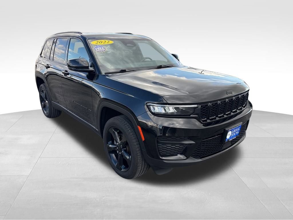 Used 2022 Jeep Grand Cherokee Altitude image 8