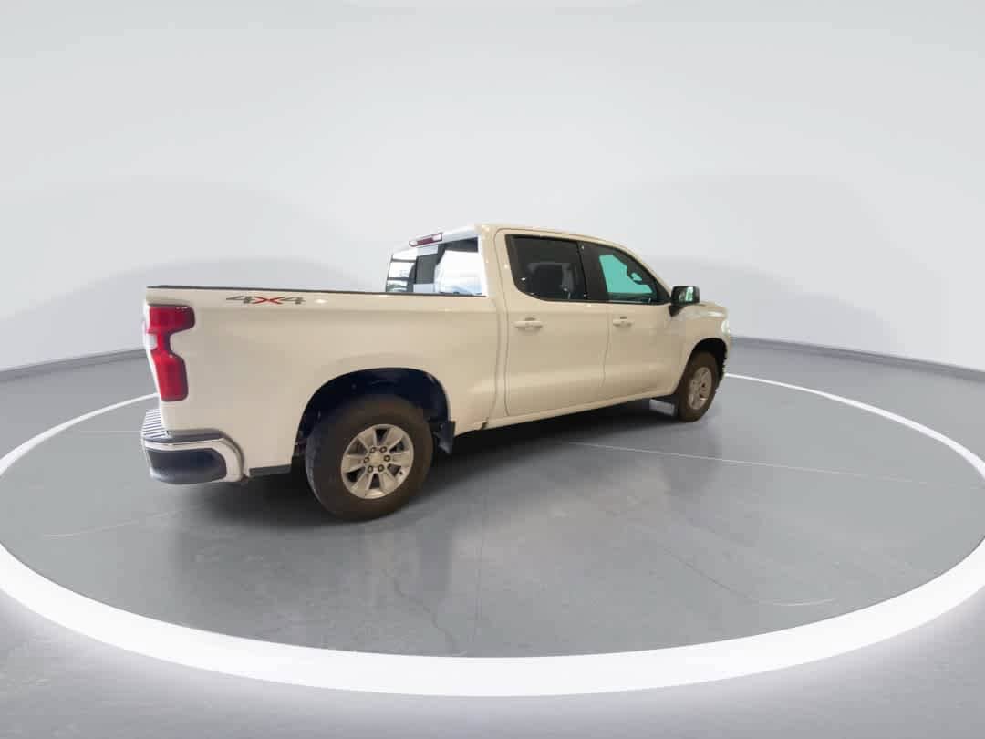 Used 2019 Chevrolet Silverado 1500 LT w/ Convenience Package AWD/4WD image 8