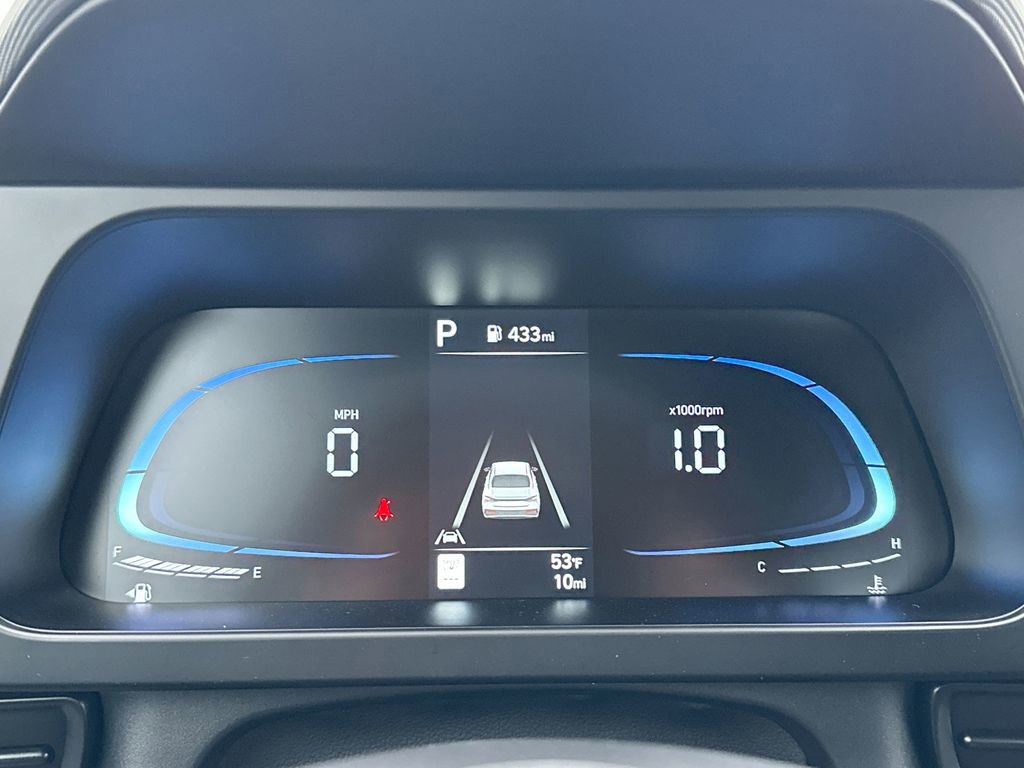 Used 2025 Hyundai Elantra Sport image 35