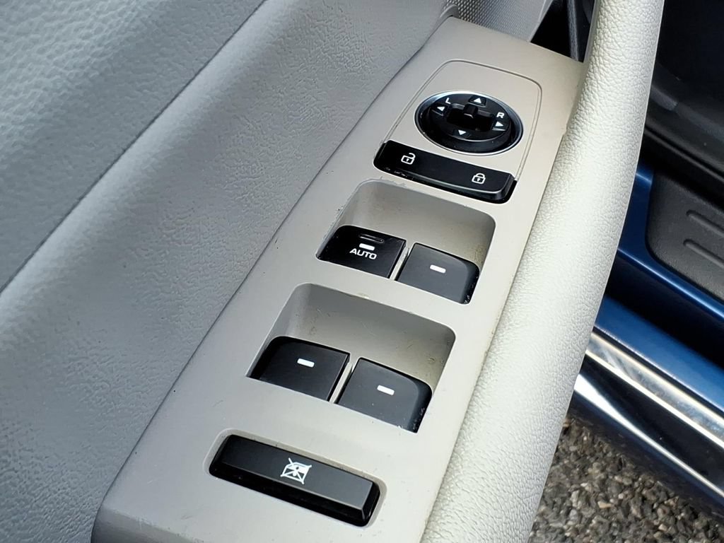 Used 2017 Hyundai Sonata Sport w/ Value Edition Package 02 FWD image 13