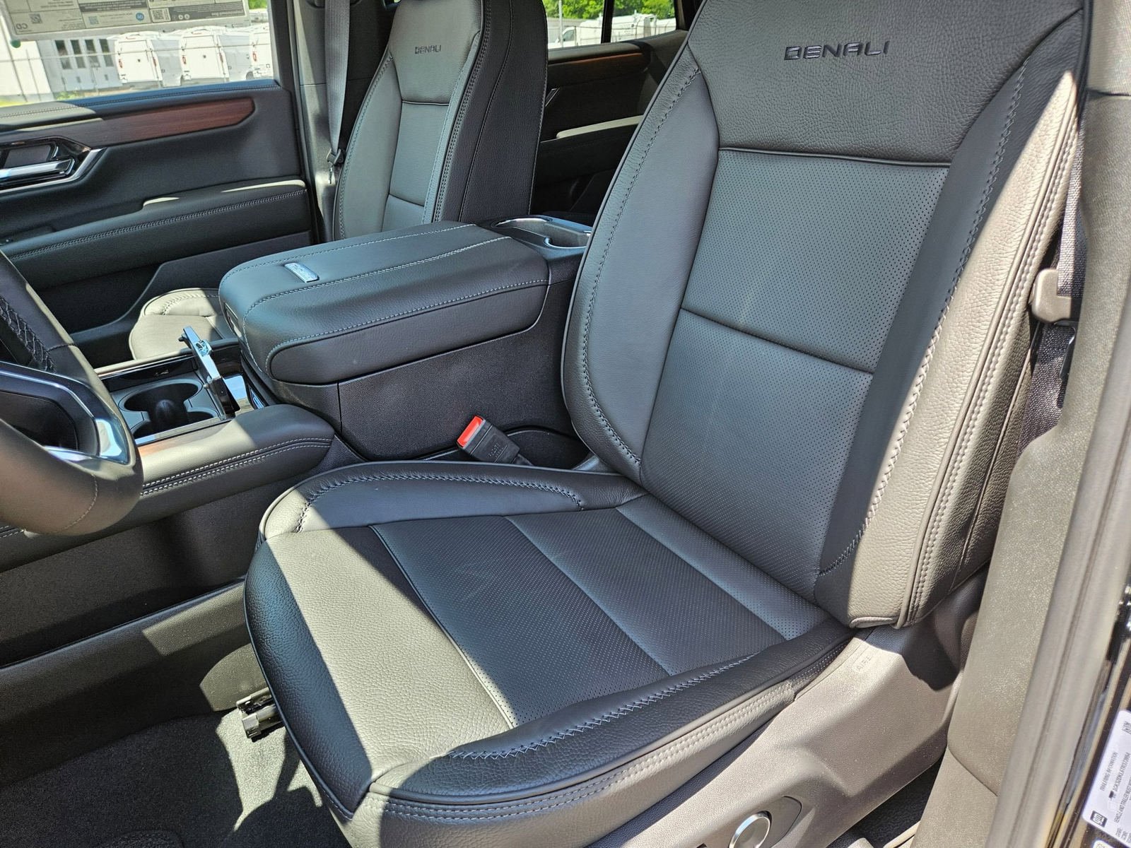 New 2026 GMC Yukon Denali AWD/4WD image 22