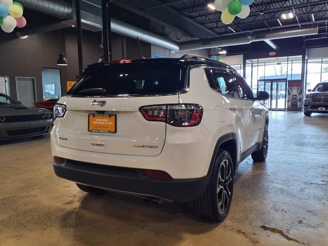Used 2022 Jeep Compass Limited AWD/4WD image 9