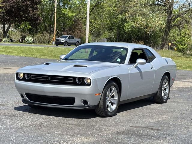Used 2020 Dodge Challenger SXT RWD image 22