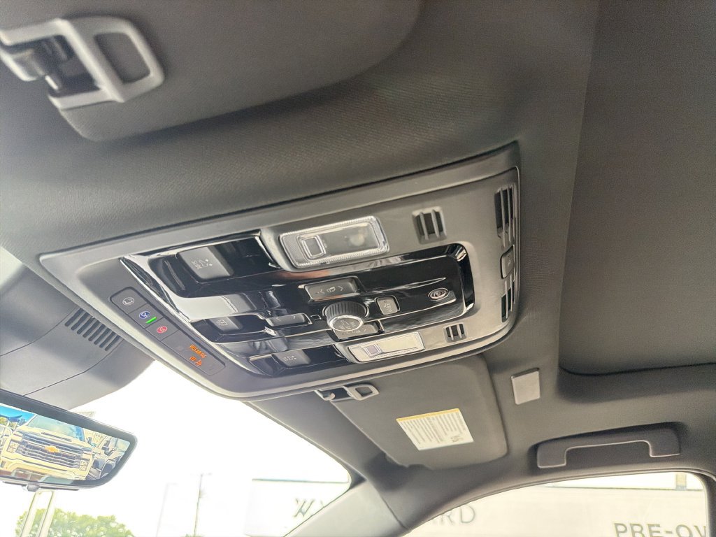 New 2026 GMC Yukon AT4 Ultimate w/ LPO, Floor Liner Package AWD/4WD image 29