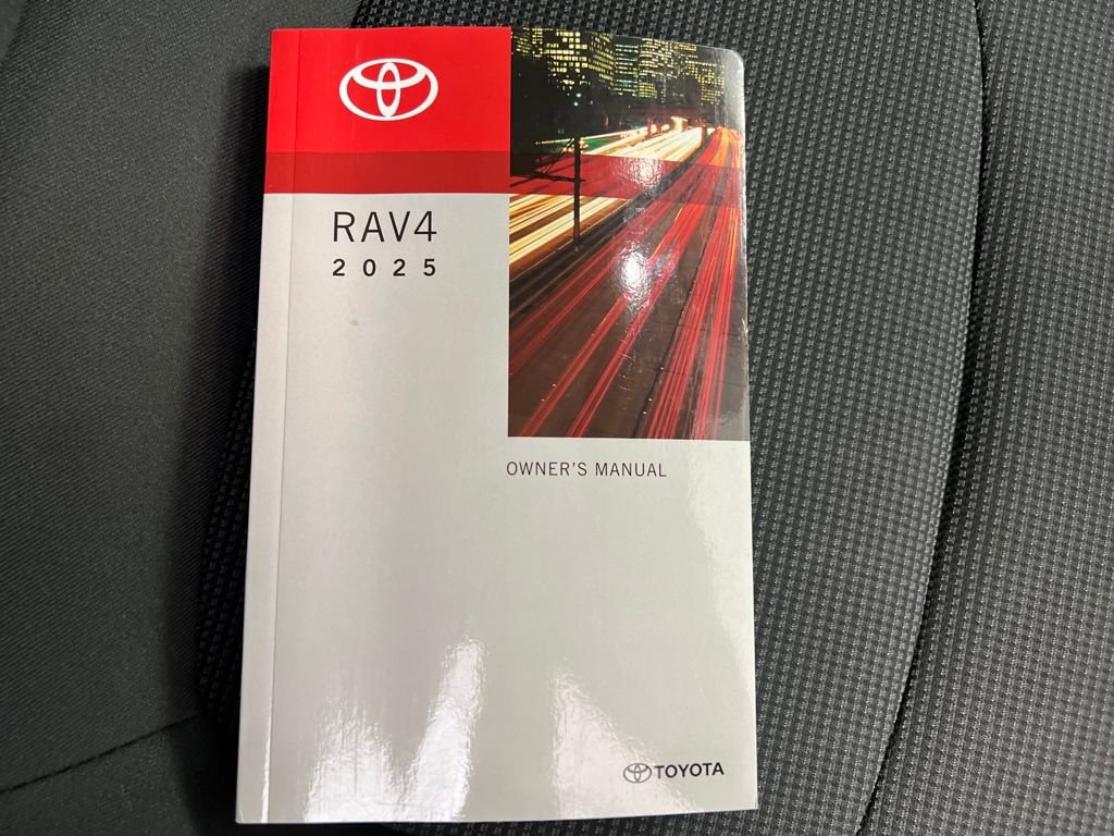 Used 2025 Toyota RAV4 LE image 27