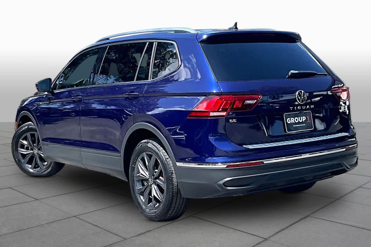 Used 2023 Volkswagen Tiguan SE FWD image 12