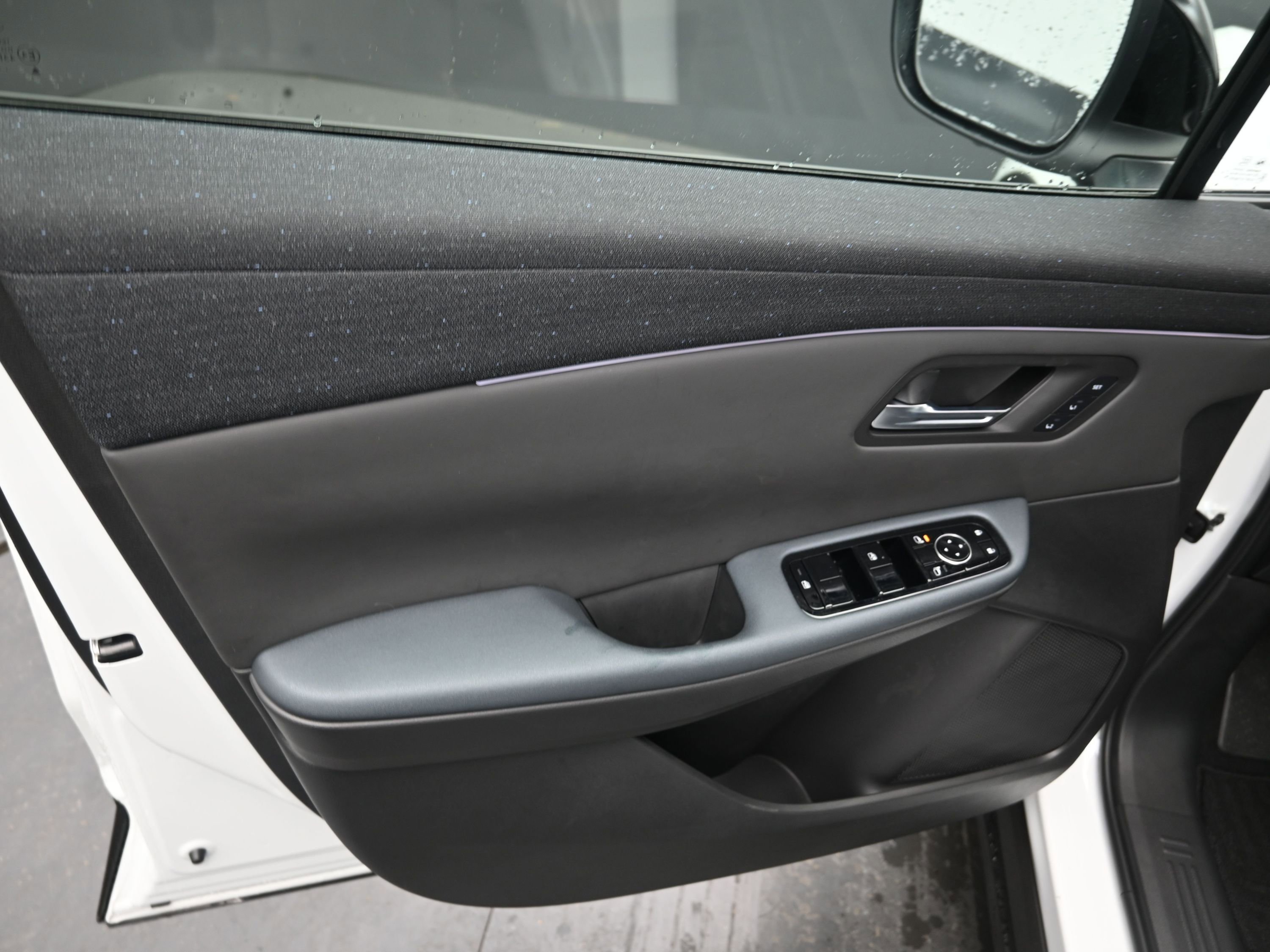 New 2026 Nissan Leaf Platinum+ image 11