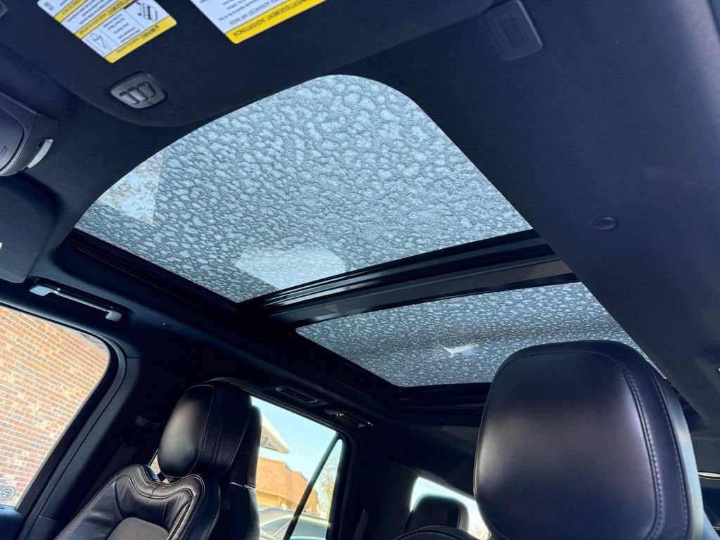 Used 2019 Lincoln Navigator Reserve w/ Cargo Package image 16