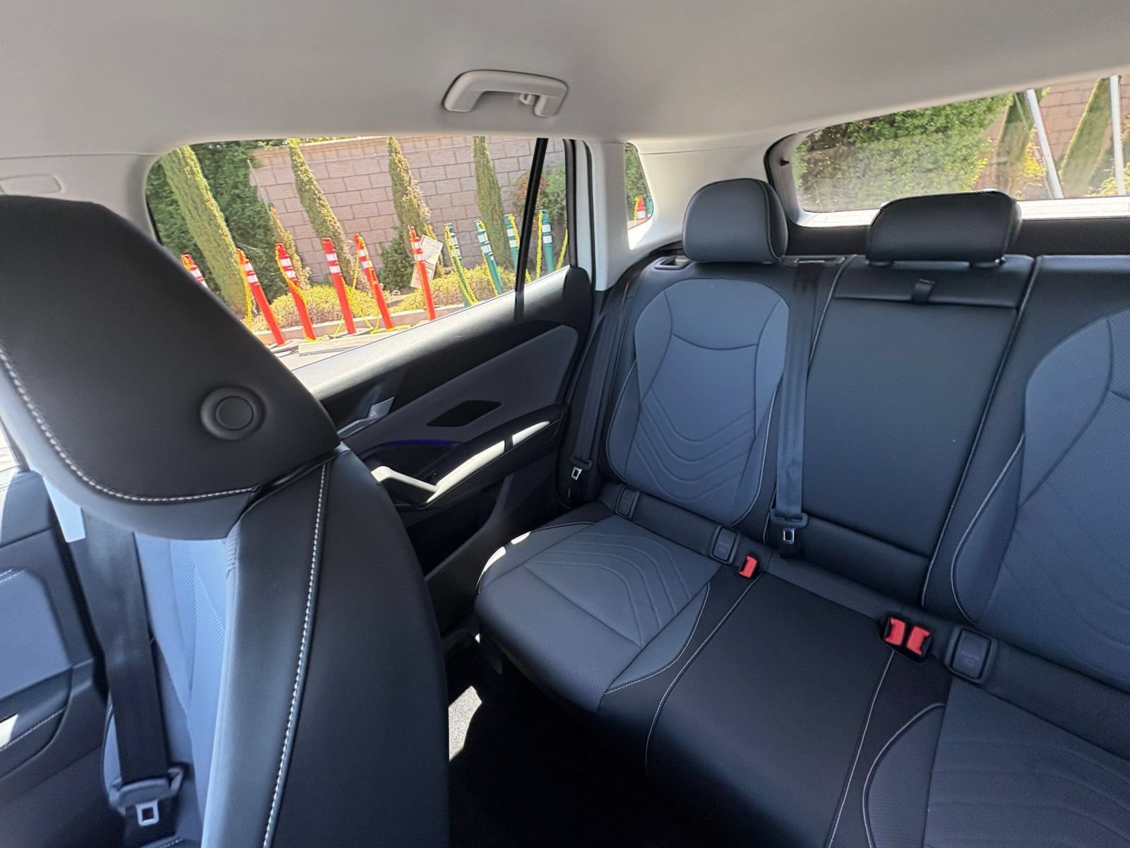 Used 2026 Volkswagen Tiguan SE AWD/4WD image 40