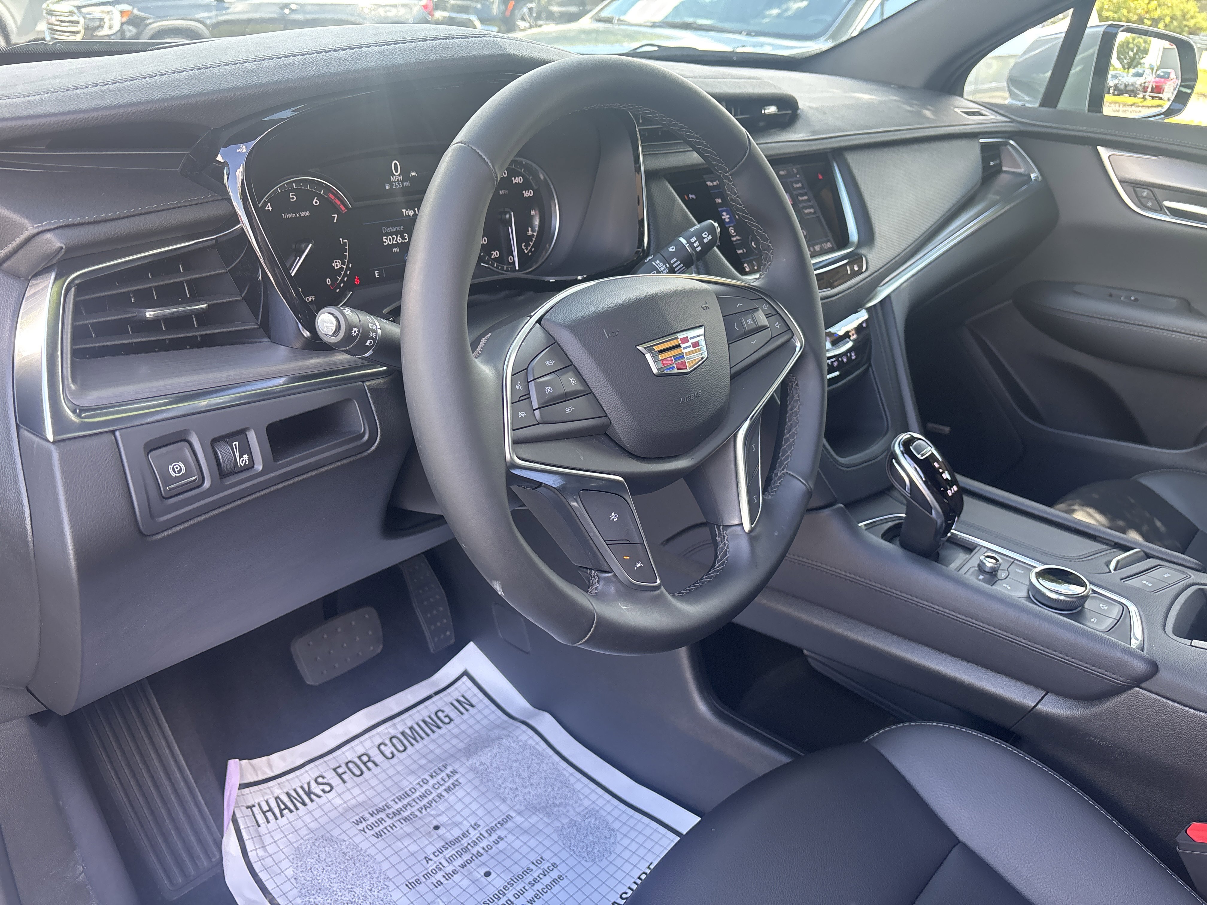 New 2025 Cadillac XT5 Luxury AWD/4WD image 23