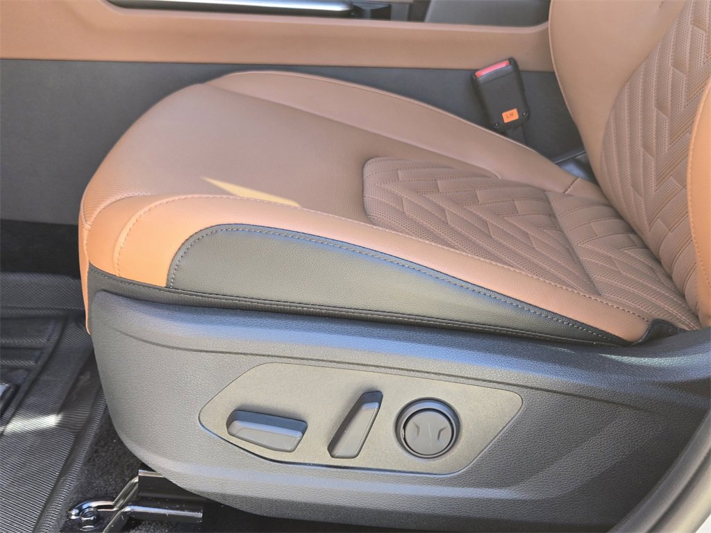 New 2026 Kia Sportage X-Line w/ X-Line Technology Package image 17