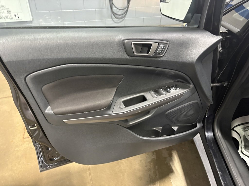 Used 2020 Ford EcoSport SE image 18