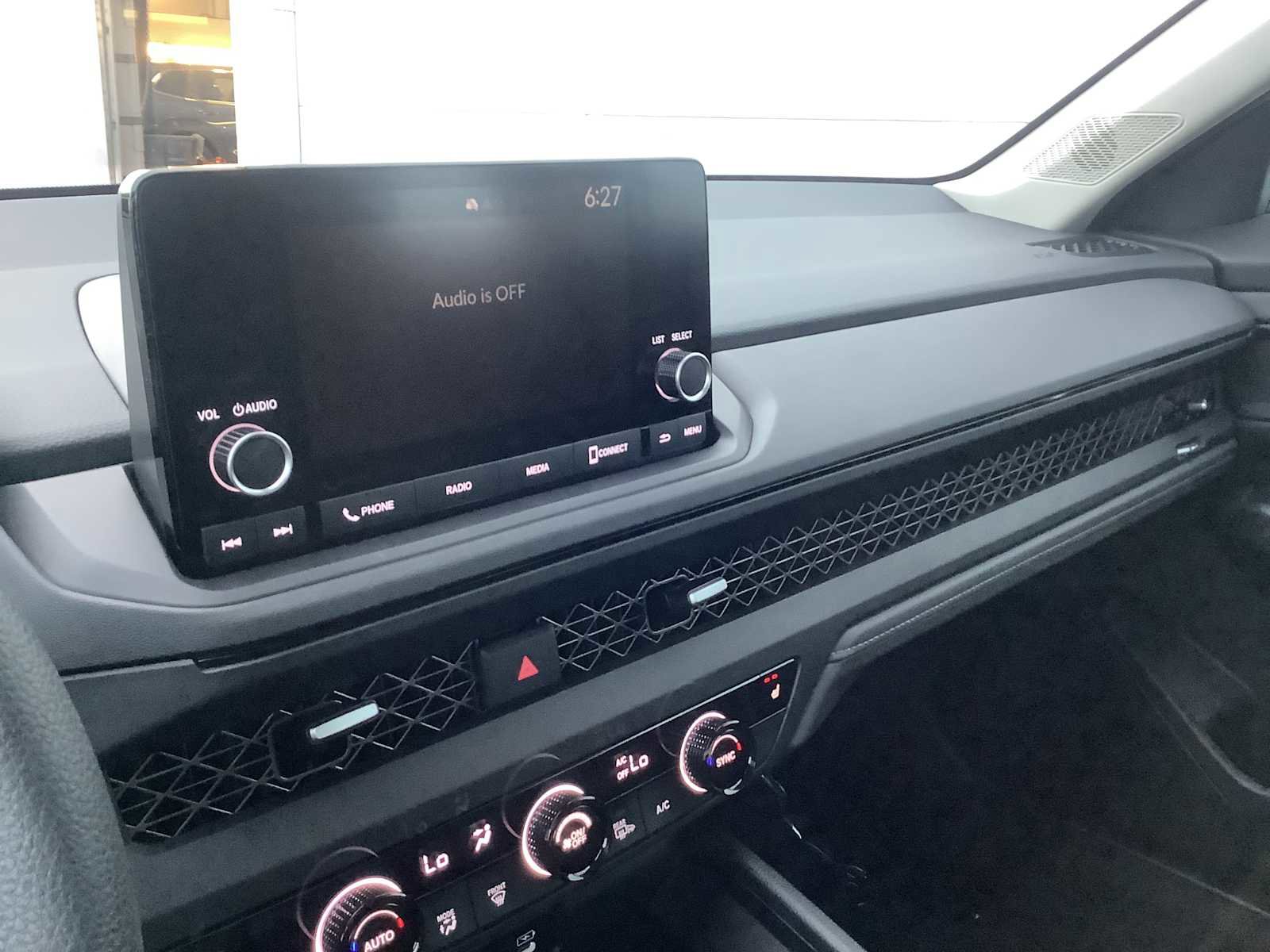Certified 2025 Honda Accord SE image 17