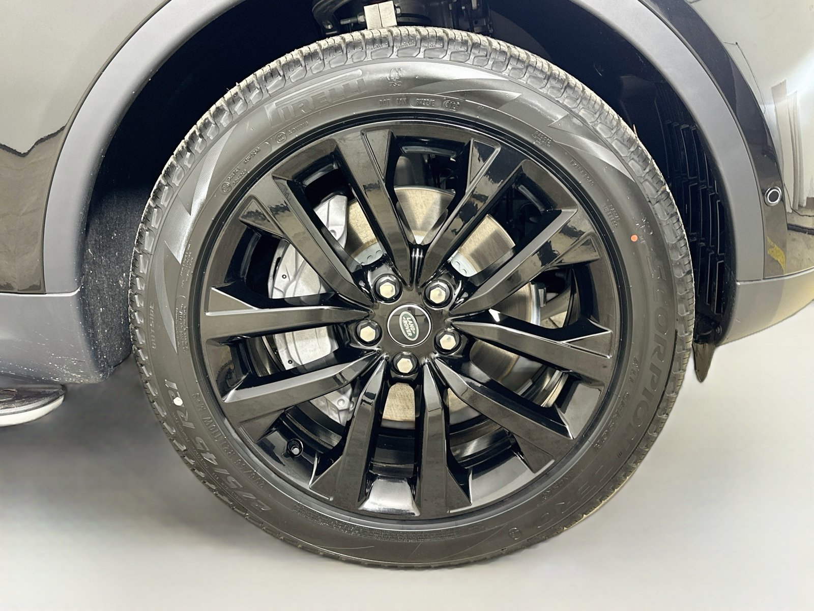 New 2026 Land Rover Discovery S AWD/4WD image 10