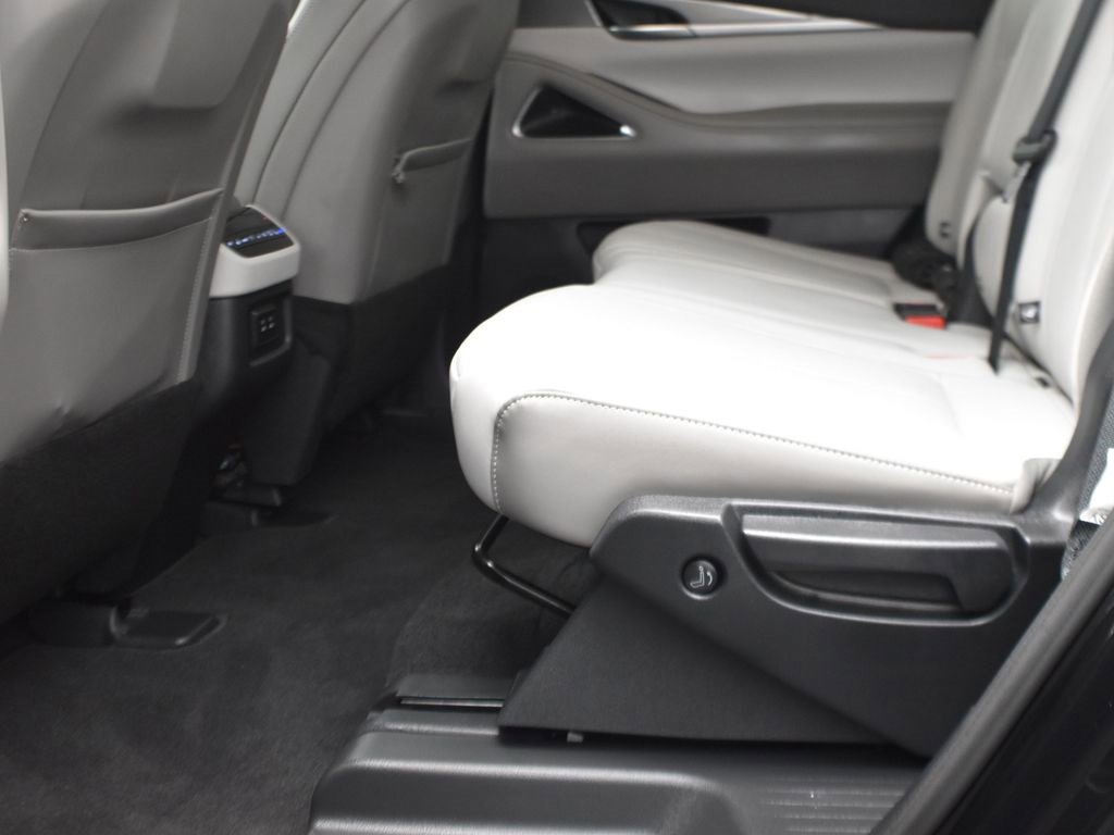 Used 2026 INFINITI QX60 Luxe w/ Cargo Package image 14