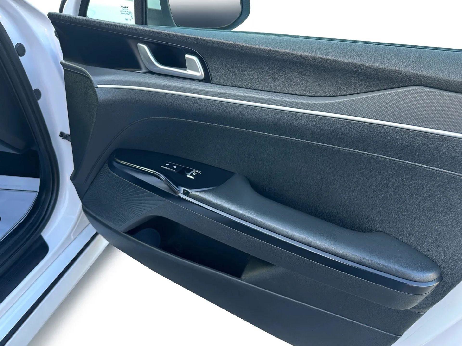 Used 2022 Kia K5 LXS FWD image 21