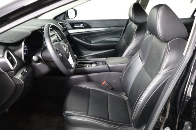 Used 2023 Nissan Maxima SV w/ Floor Mat Group FWD image 14