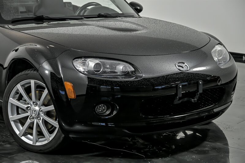 Used 2007 MAZDA MX-5 Miata Touring w/ Suspension Pkg RWD image 2