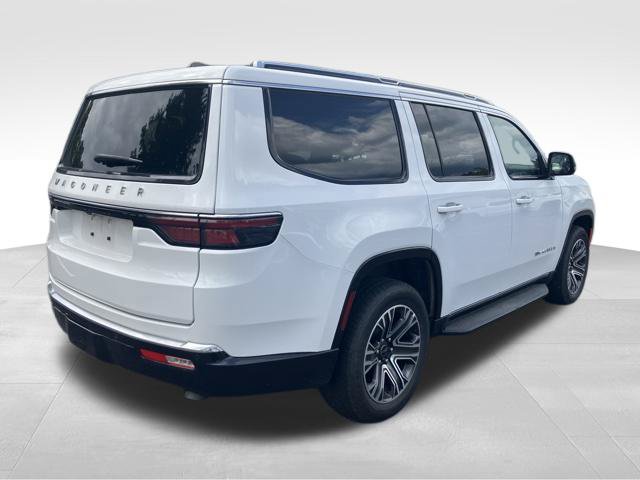 Used 2025 Jeep Wagoneer Series II AWD/4WD image 5
