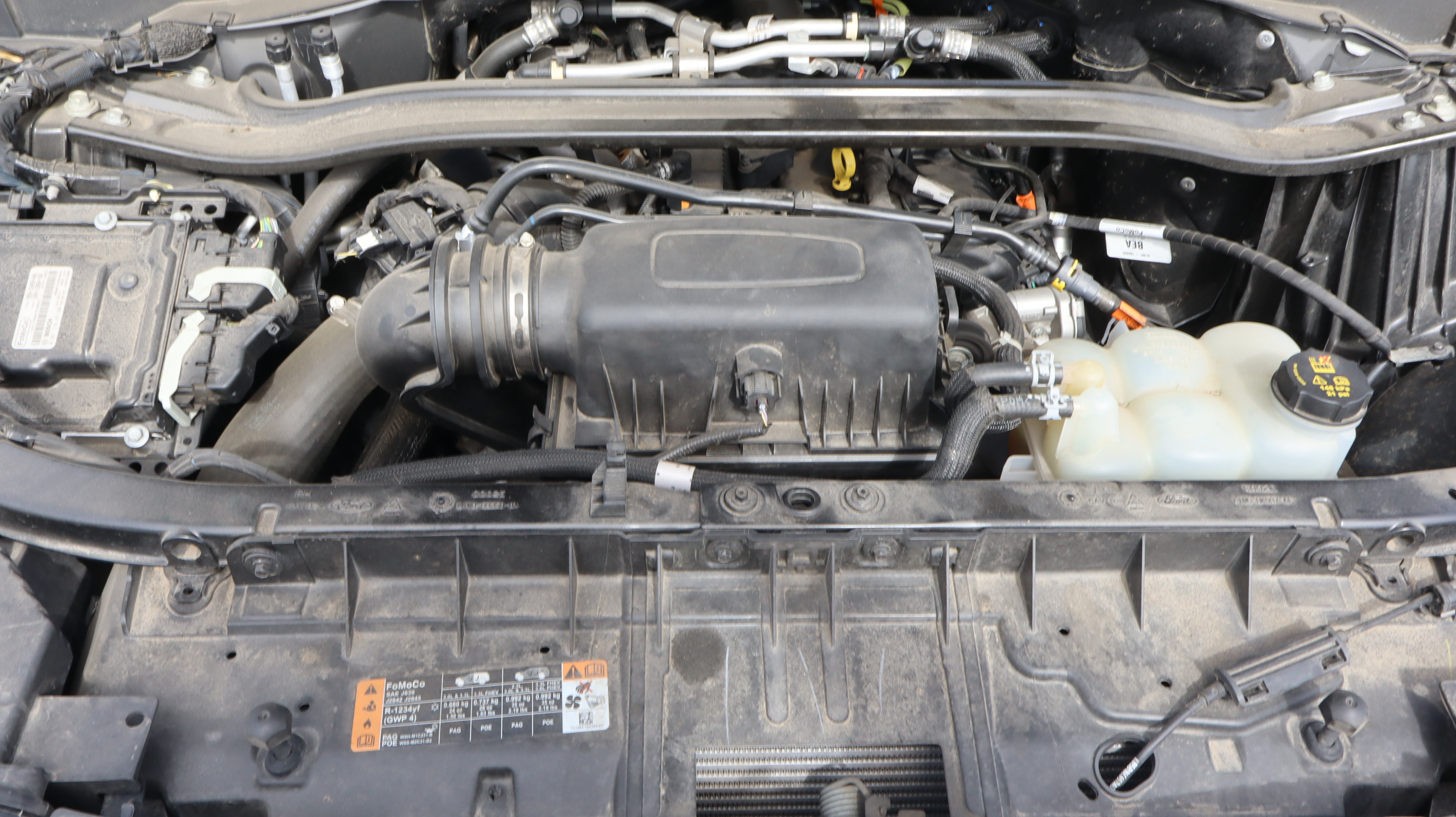 Used 2022 Ford Explorer Limited AWD/4WD image 16