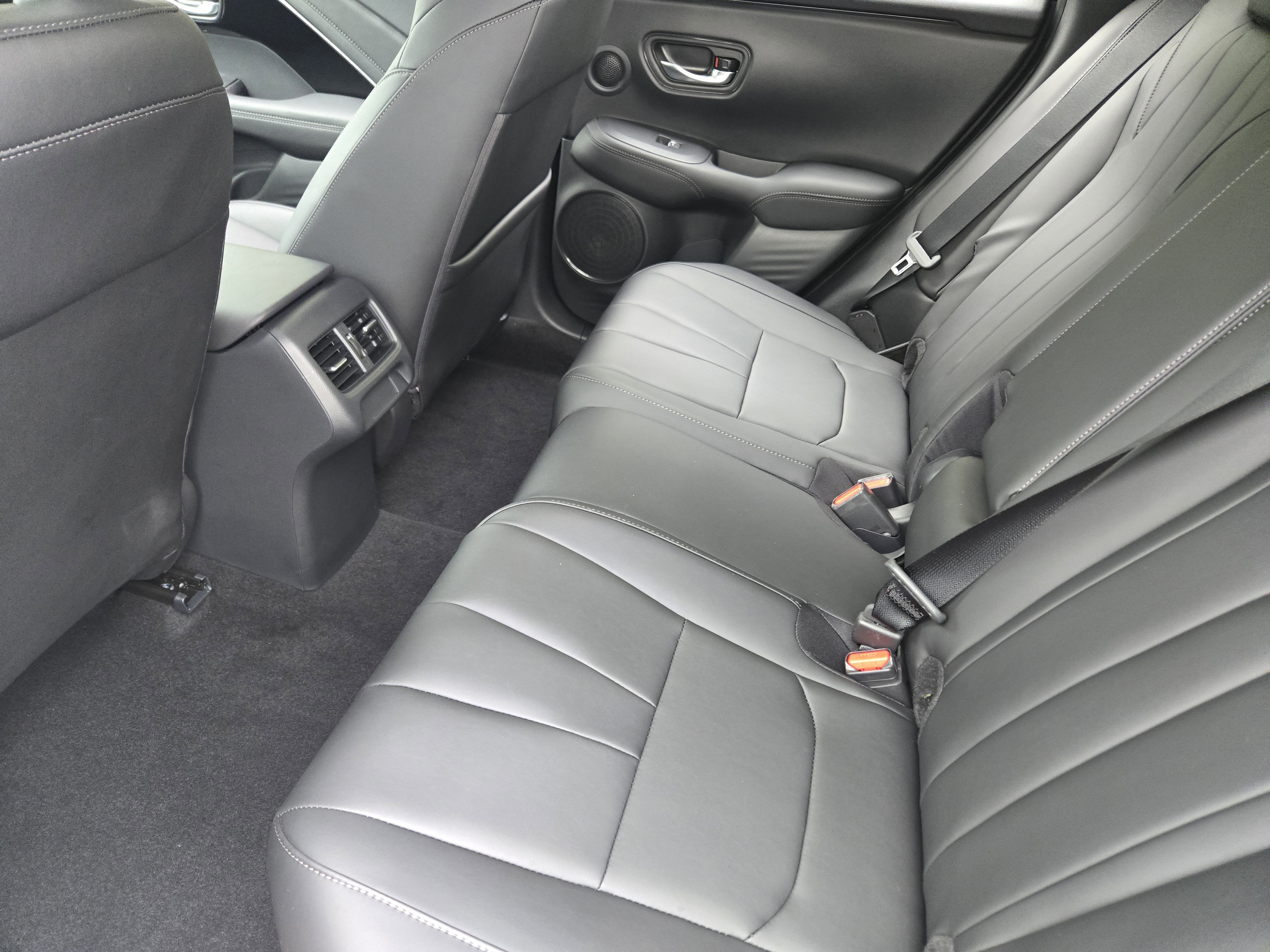 Certified 2025 Acura ADX FWD image 29