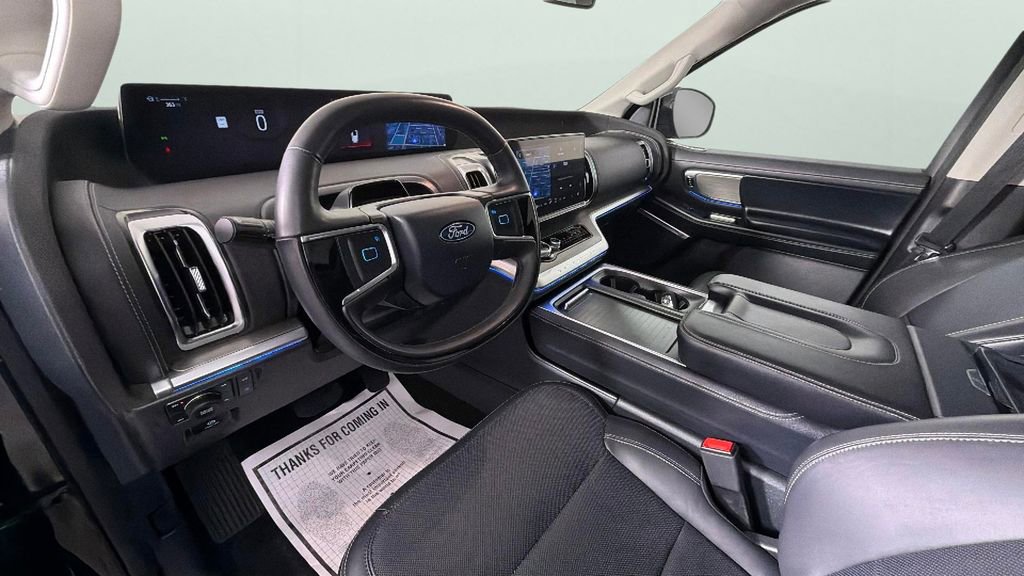 Used 2025 Ford Expedition Max Platinum AWD/4WD image 18