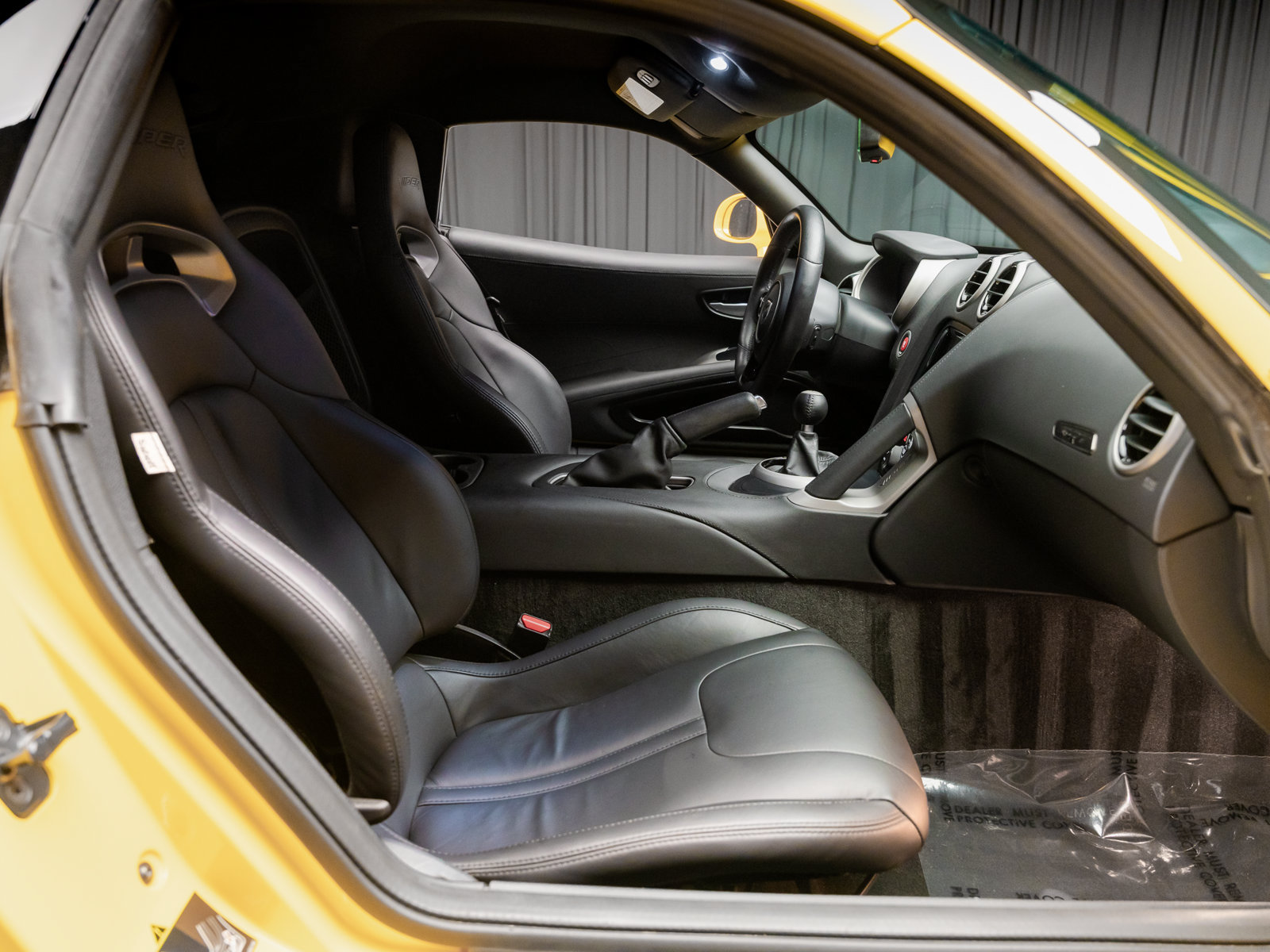 Used 2014 SRT Viper SRT-10 w/ Grand Touring Package RWD image 50