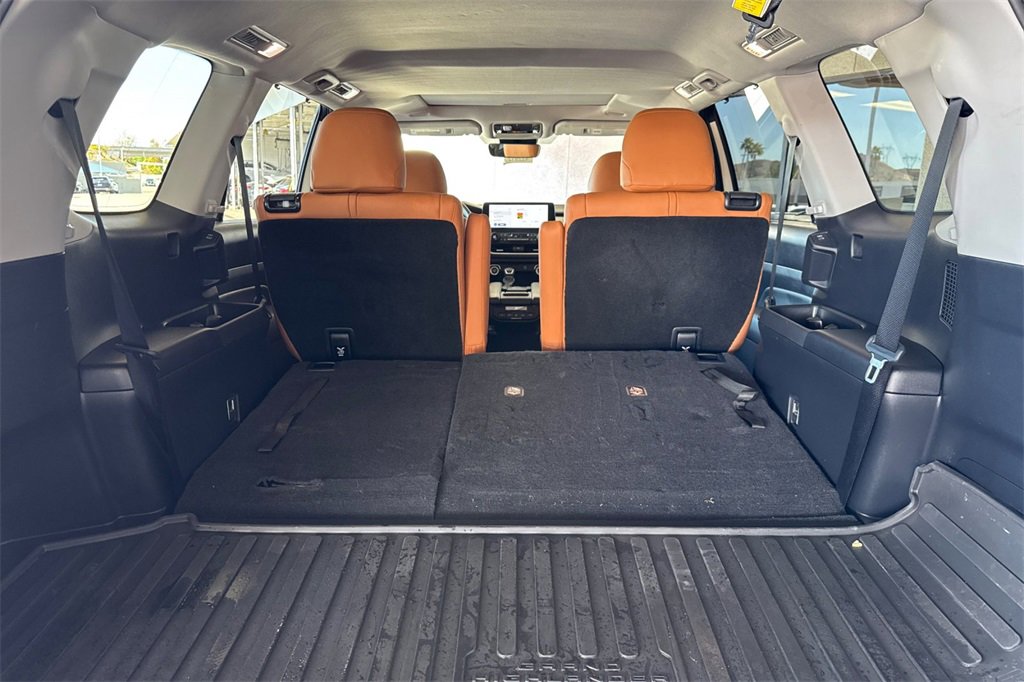 Used 2024 Toyota Grand Highlander XLE image 18