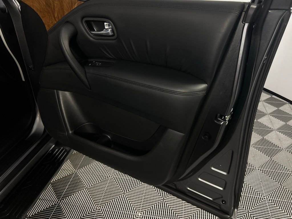 Used 2024 Nissan Armada SL image 33