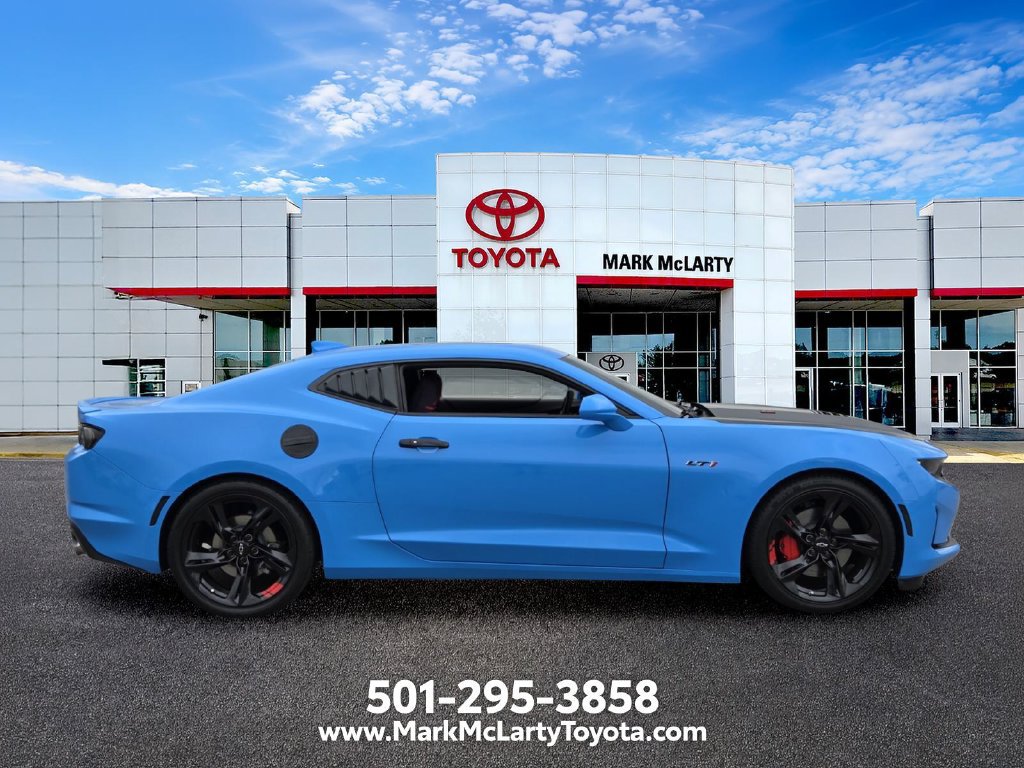 Used 2022 Chevrolet Camaro LT w/ RS Package RWD image 6