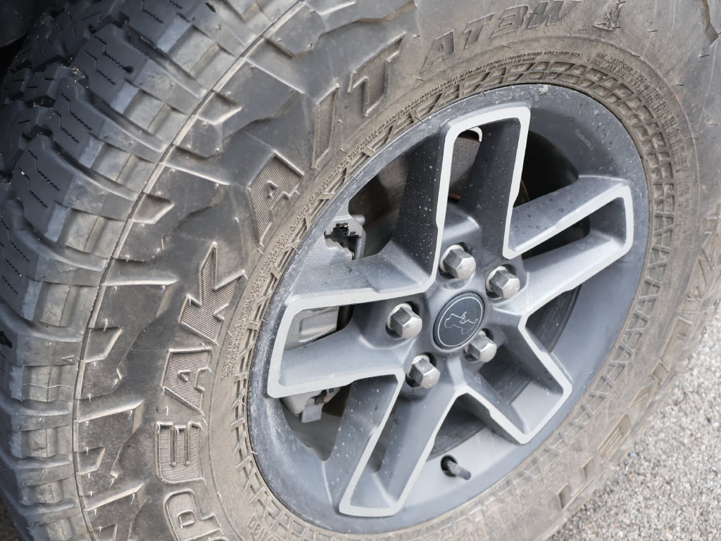 Used 2025 Jeep Gladiator Mojave AWD/4WD image 20