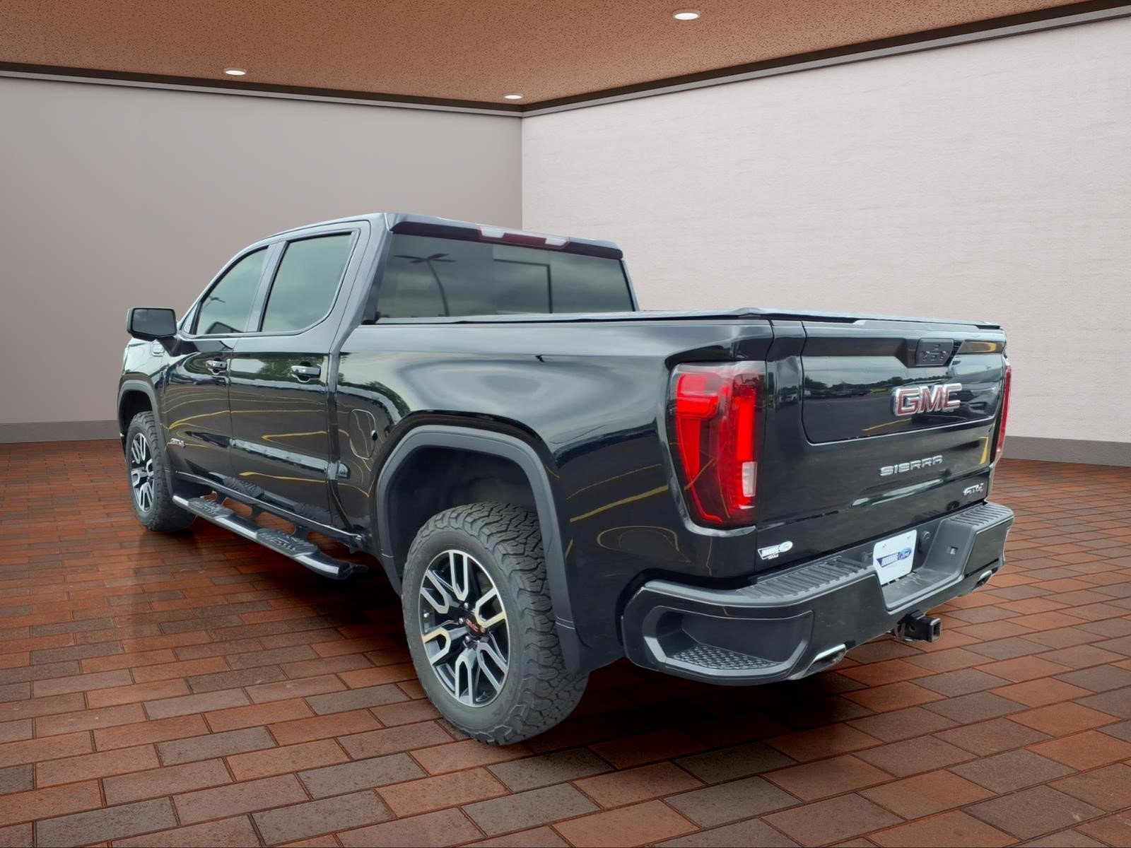 Used 2021 GMC Sierra 1500 AT4 w/ AT4 Preferred Package AWD/4WD image 6