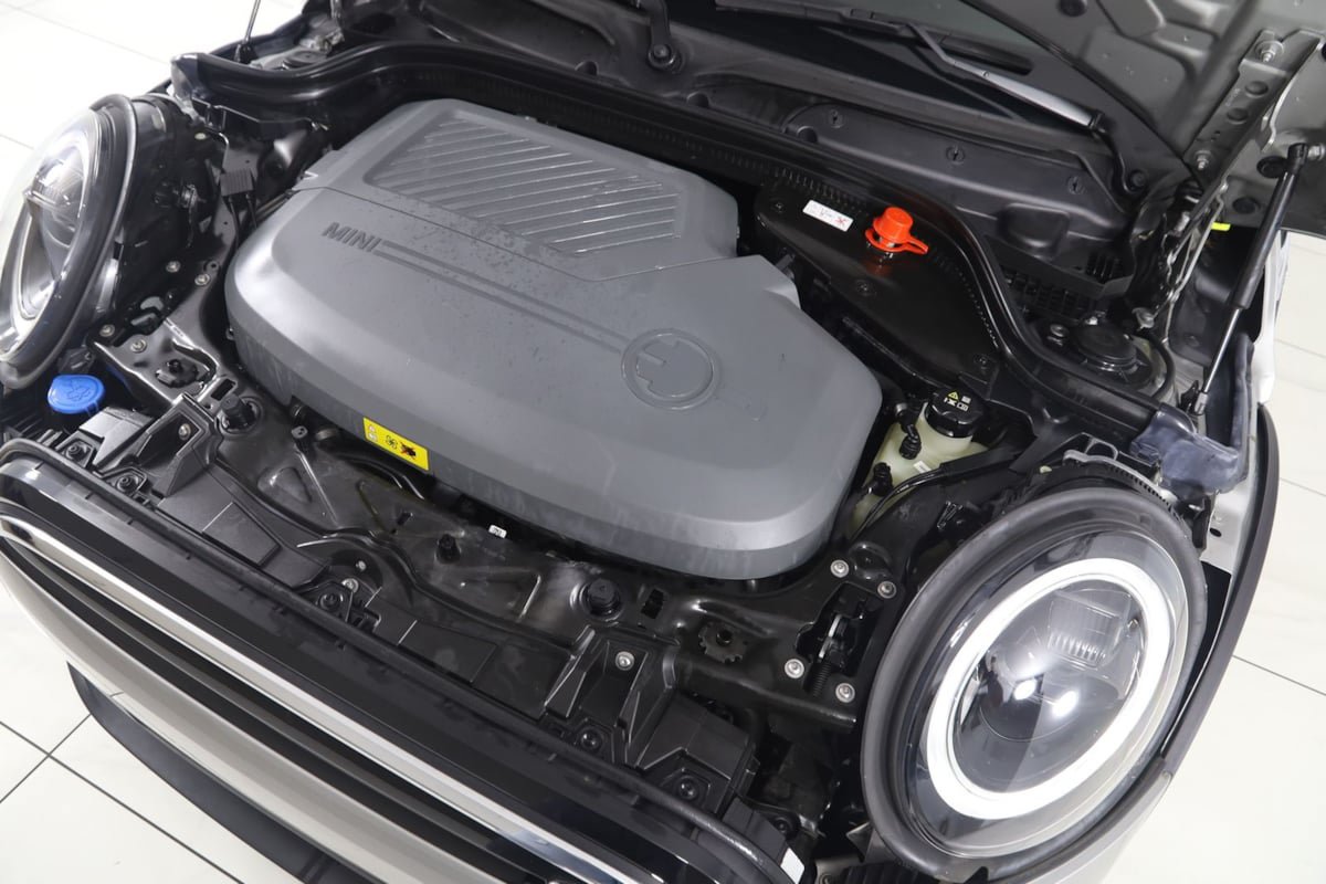 Used 2024 MINI Cooper SE FWD image 22