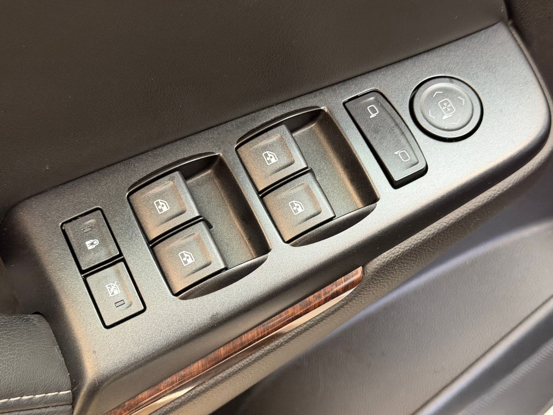 Used 2015 GMC Yukon SLE w/ Convenience Package image 13