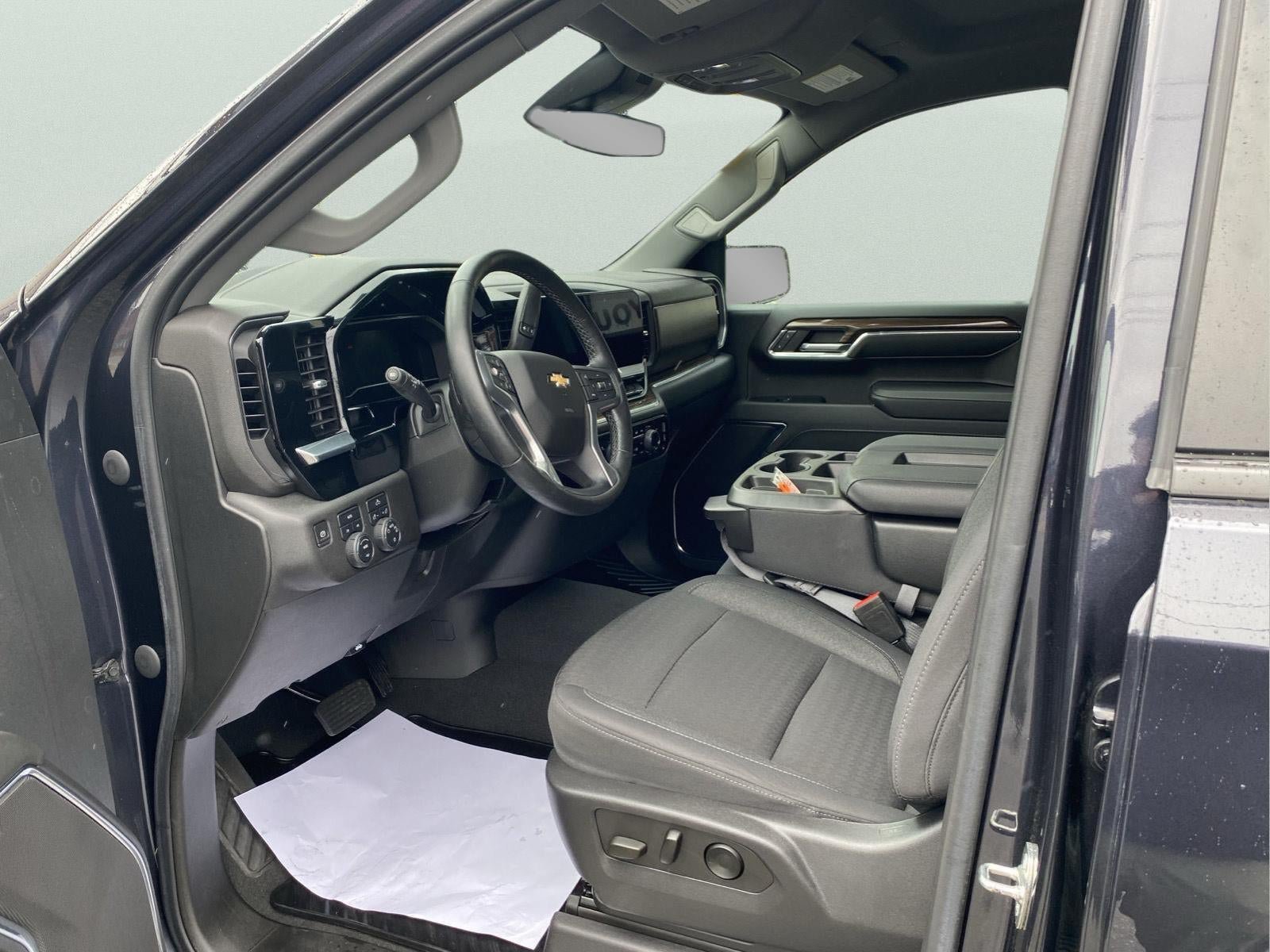 Used 2023 Chevrolet Silverado 1500 LT AWD/4WD image 20