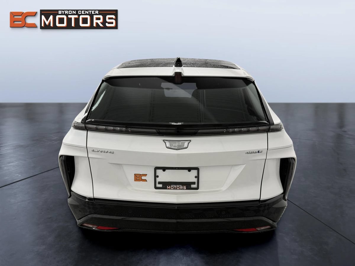 Used 2024 Cadillac Lyriq Sport RWD image 5
