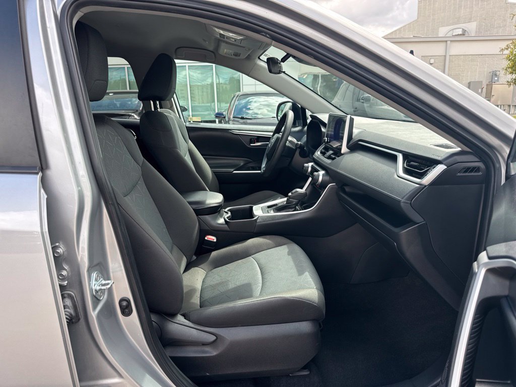 Used 2024 Toyota RAV4 XLE AWD/4WD image 14